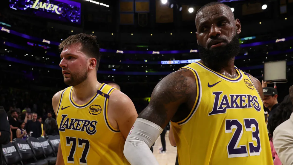 亚博体育APP-一笔疯狂的3方交易方案为东契奇、詹姆斯提供争冠所需的深度