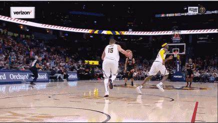 亚博体育APP-约基奇禁赛一场莫里斯罚款5万 双方兄弟加入约架？