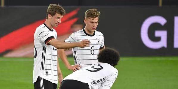 亚博-勒夫力挺克罗斯：他是榜样！是最不可或缺之人！